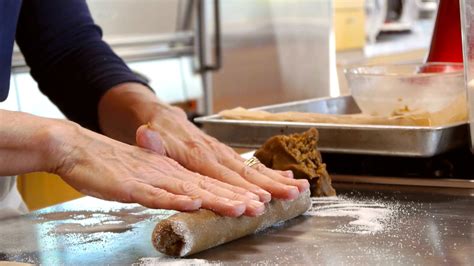 Expert Tip Rolling Cookie Dough Into Logs Cooking Videos Grokker