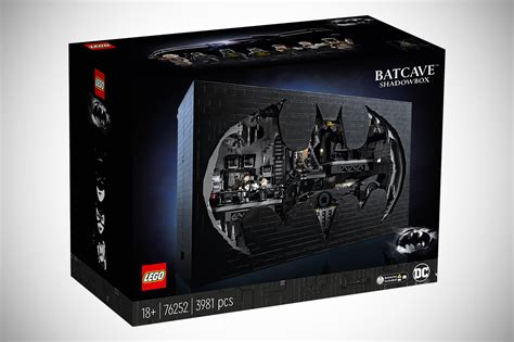 Lego Batman Returns Batcave Shadowbox Set With Pieces