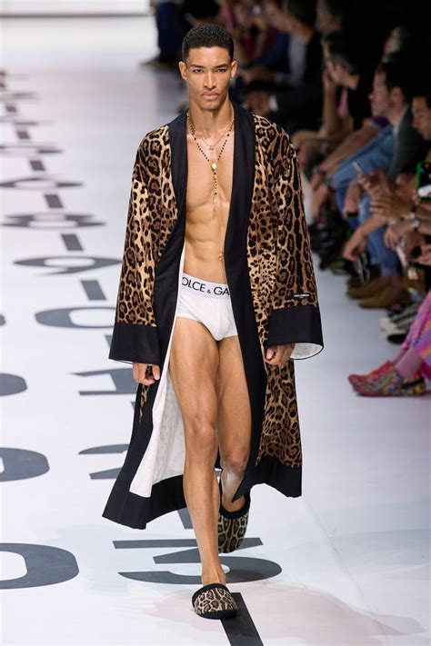 Fashion Show Mens Fashion Milan Fashion Edgy Looks Gucci Spring