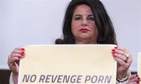 Vittima Di Revenge Porn Procura Decide Riesumazione Tiziana Cantone Radio Kiss Kiss Napoli