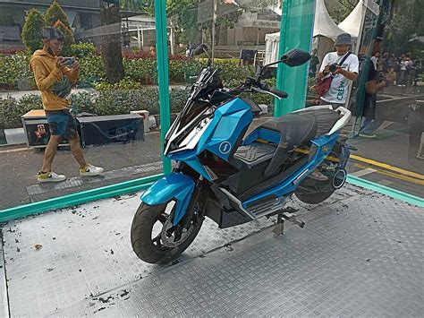 Mengenal ALVA ONE 2023 Motor Listrik Tanah Air Yang