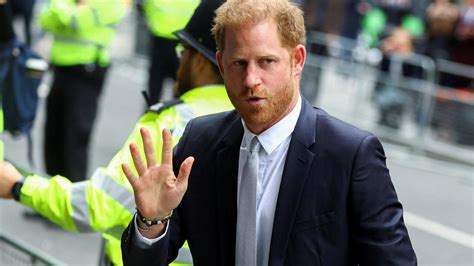 In the latest chapter in UK press phone-hacking scandal, Prince Harry ...