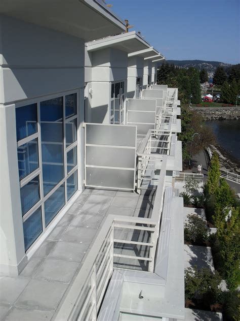 Commercial Railing Contractors Nanaimo | K&S Railings