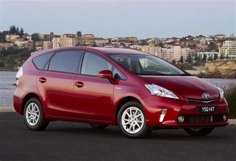 Prius V Review Carsguide