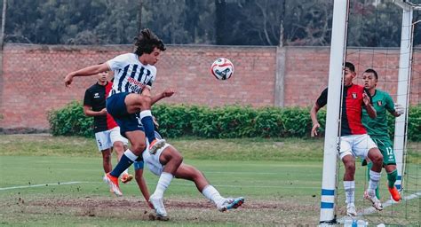 Alianza Lima Goleó 3 0 A Melgar Y Consiguió Su Primera Victoria En El