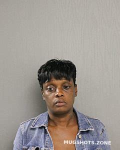 DAPHNE STEWART 06/19/2021 - Chicago Mugshots Zone