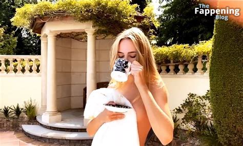 Kimberley Garner Poses Naked 9 Photos Video TheFappening