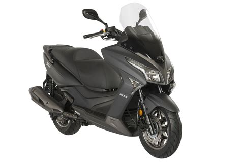 Motorrad Vergleich Kymco X Town Abs Vs Yamaha Tmax Dx