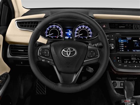 2017 Toyota Avalon: 98 Interior Photos | U.S. News