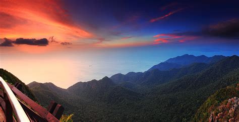 Langkawi Cable Car – Enjoying sunset from 2,339 feet above sea level – Fakrul Jamil Photography