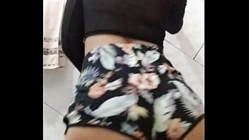 Atascando Los Peque Os Pantalones Cortos Dando A Los Fan Ticos Un Regalo Xvideos