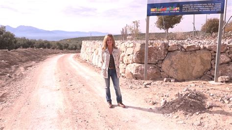 Visita de la concejala de urbanismo de Úbeda a las obras del camino de