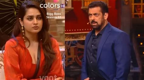 Bigg Boss 17 Ayesha क Salman Khan न बर तरह डट Munawar Ayesha