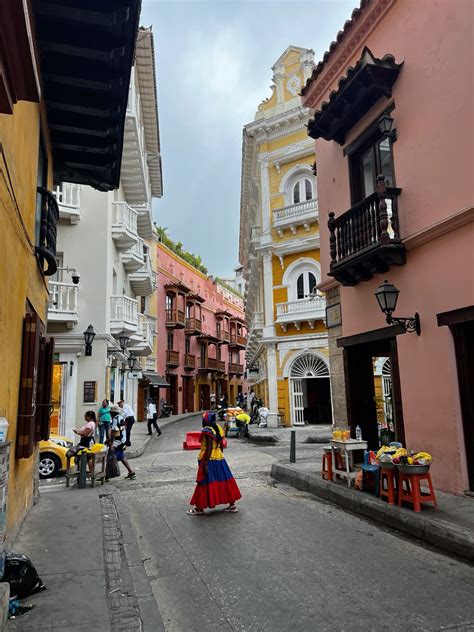 Colores de Cartagena | Beautiful beaches paradise, Beach paradise