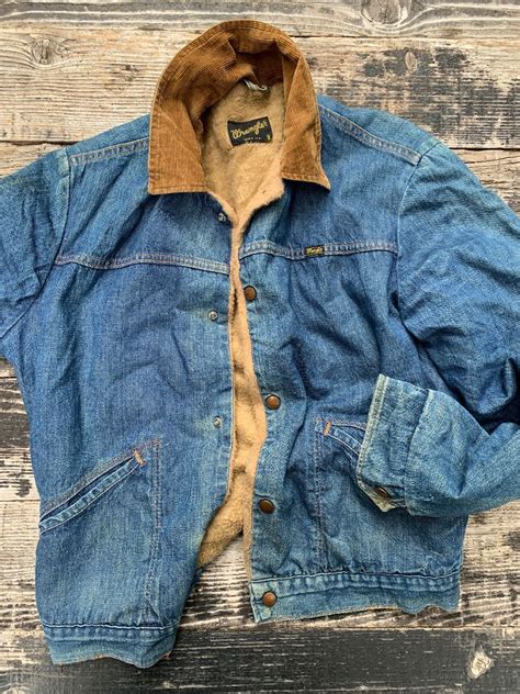 Wrangler Denim Trucker Jacket W Sherpa Lining And Corduroy Collar As