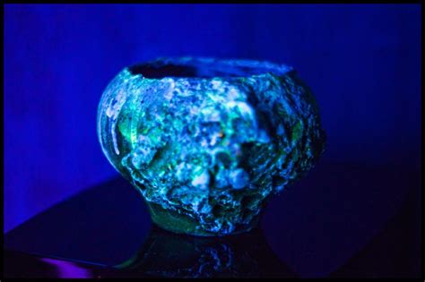 Как светятся бриллианты в ультрафиолете (72 фото)