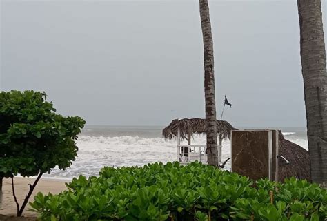 Oleaje Elevado Y Lluvia En Bah A De Banderas Por Hurac N Lidia