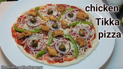 Chicken Tikka Pizza Banane Ka Tarikahow To Make Chicken Tikka Pizza At Home