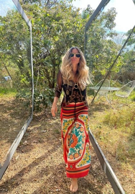 Issabela Camil Sube La Temperatura En Bikini Y Presume Silueta Perfecta