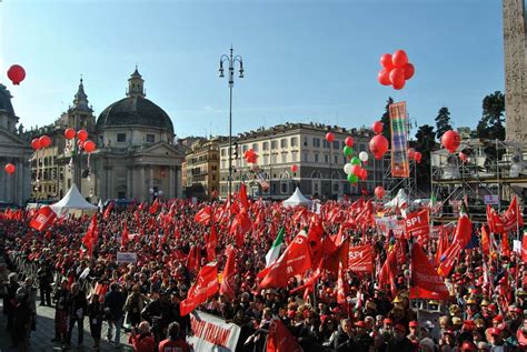 Anche A Monza In Piazza Contro Una Legge Di Bilancio Che Non Aiuta Chi