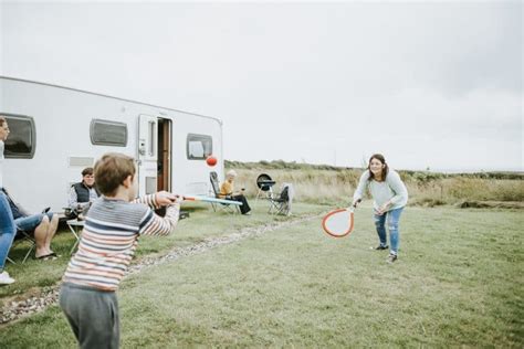 5 Top Large Travel Trailers for Families - Camper Report