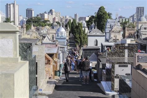 Cemit Rio Municipal De Curitiba Volta A Ter Visitas Guiadas Ap S Dois Anos