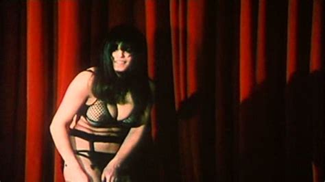 Naked Rita Waldenberg in Mädchen sich hocharbeiten