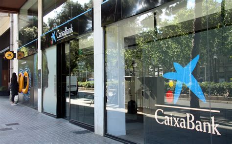 CaixaBank prevé tener terminado el cierre de oficinas en 2020