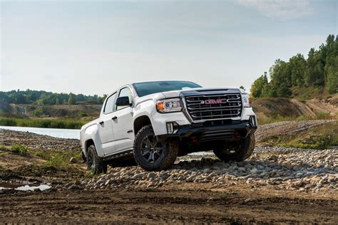 2021 GMC Canyon AT4 Off Road Performance Edition Debuts With Extra