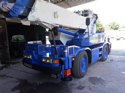 Rough Terrain Crane – TNT Crane