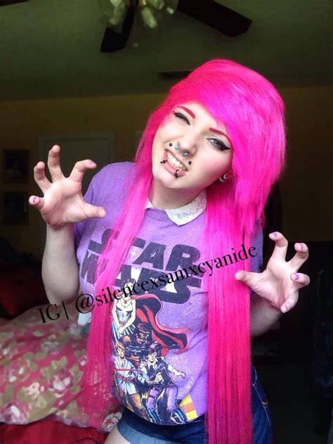 Scene Girl With Pink Hair Ig Silencexsamxcyanide Or Follow Her On Pintrest Samcyanide