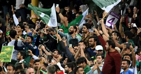 Pakistan Power Past New Zealand Into T20 World Cup Final