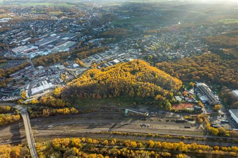 Stolberg Rheinland von oben Herbstlich bunt gefärbte Laubbaum