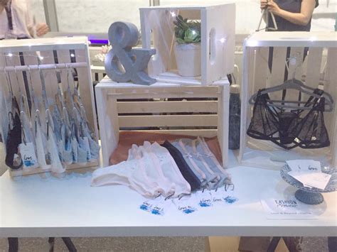 Une nouvelle marque de lingerie faite à Montréal va te créer des besoins Nightlife