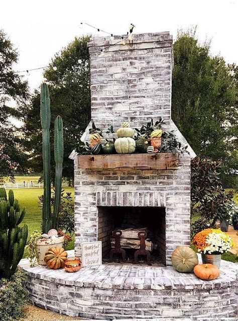 40 Rustic Outdoor Fireplace Design Ideas To Try Asap In 2020 Rustic Outdoor Fireplaces