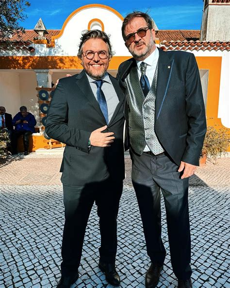 Carlos M Cunha casou se aos 61 anos Padre de Festa é Festa mostrou se