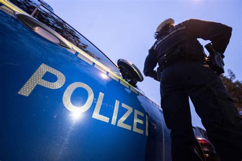 Stuttgart Mann tötet eigene Frau und betoniert sie ein