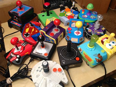 TV Plug & Play gaming consoles. | Rabiscos aleatórios, Decoração nerd