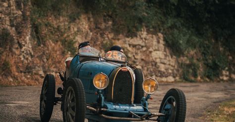 Bugatti Type 35 on Road · Free Stock Photo