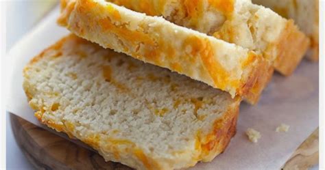 Garlic Cheddar Beer Bread