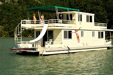 The Grand Marquis | Houseboats | Shasta Lake | Holiday Harbor Resort