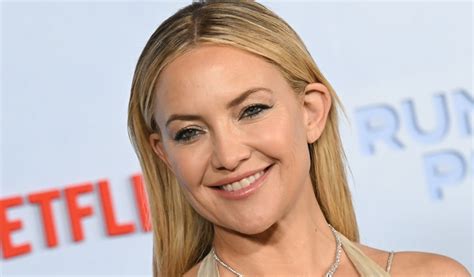 Kate Hudson Flaunts Toned Body In Itty Bitty String Bikini