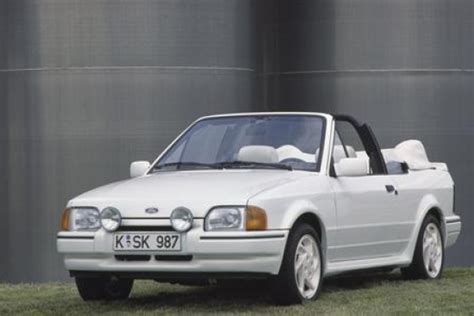 Ford Escort XR3i Convertible specs, performance data - FastestLaps.com