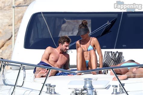 Izabel Goulart Flaunts Her Sexy Bikini Body Enjoying A Boat Day In