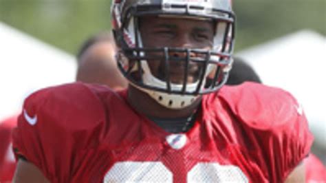 Amobi Okoye says Schiano's comments on knee unfair