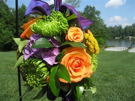 Flowers Delivery Greenville Sc - A Wedding in the Back Yard by Twigs in ...