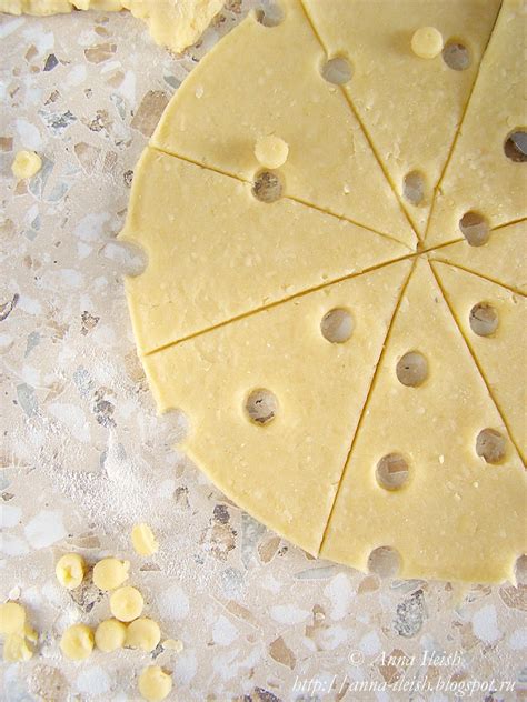 Вкусные домашние обеды: Печенье сырный ломтик
