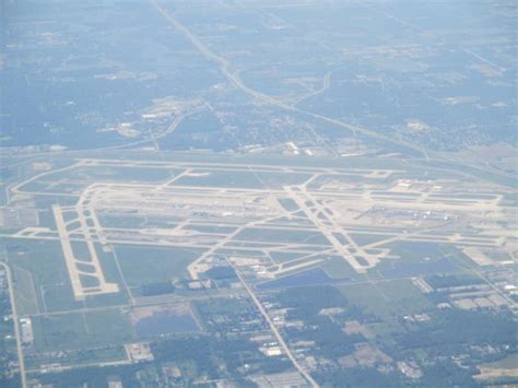 Detroit Metropolitan Wayne County Airport (DTW/KDTW) - Romulus, Michigan