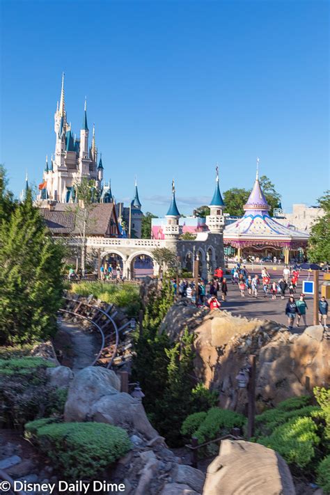 Early Morning Magic At The Magic Kingdom Disney Daily Dime