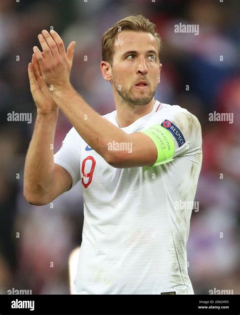 Harry Kane International Hi Res Stock Photography And Images Alamy